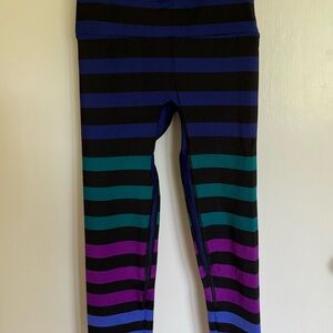 K-Deer Alexis Stripe Capri Leggings